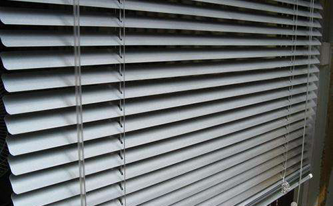 手動百葉窗的作用是什么？手動百葉窗的安裝技巧？